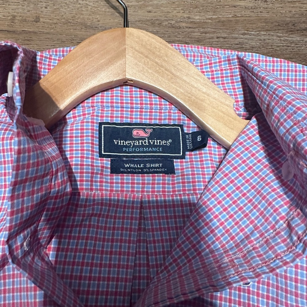 Boys Vineyard Vines Boys Whale Shirt size 6
